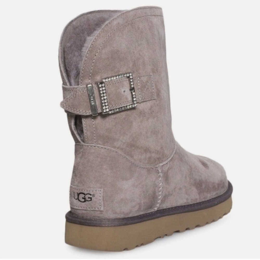 ✨NEW UGG Uggs REMORA CRYSTALS BUCKLE Suede Boots Stormy Grey Taupe 9